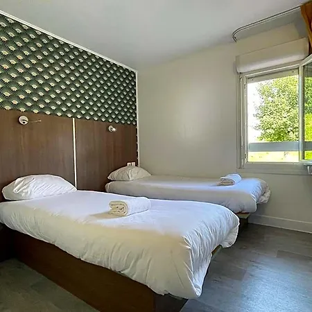 Ξενοδοχείο Kyriad Direct Val De Reuil 2*