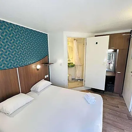 Hotel Kyriad Direct Val De Reuil