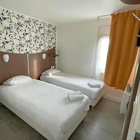 Kyriad Direct Val De Reuil Hotel Le Vaudreuil