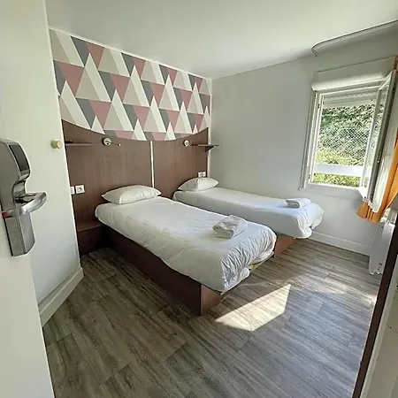 Kyriad Direct Val De Reuil